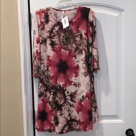 Honeyme Dresses & Skirts - Floral dress